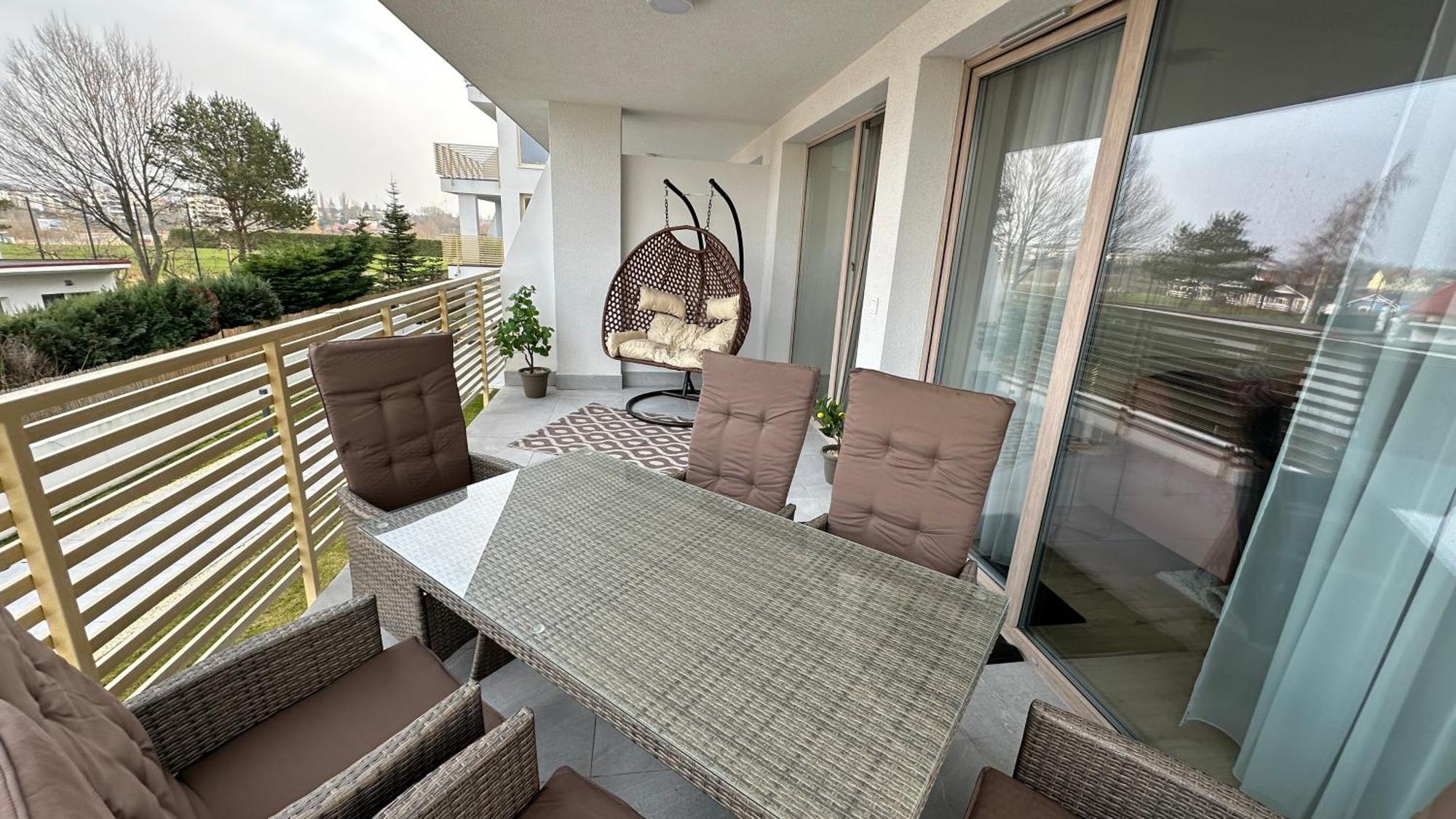 סיאנוז'טי Amber Sea Apartmens מראה חיצוני תמונה